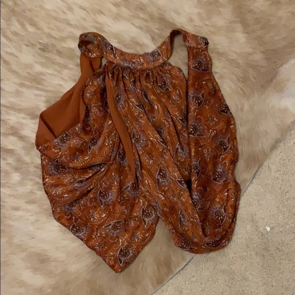 Backless top